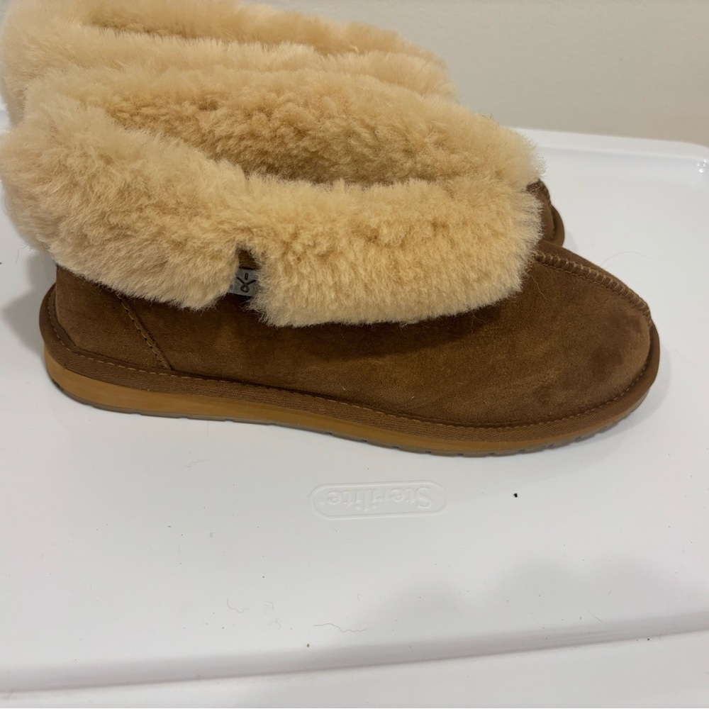 Emu Chestnut Brown Shearling-Lined Slippers - Picture 2 of 3